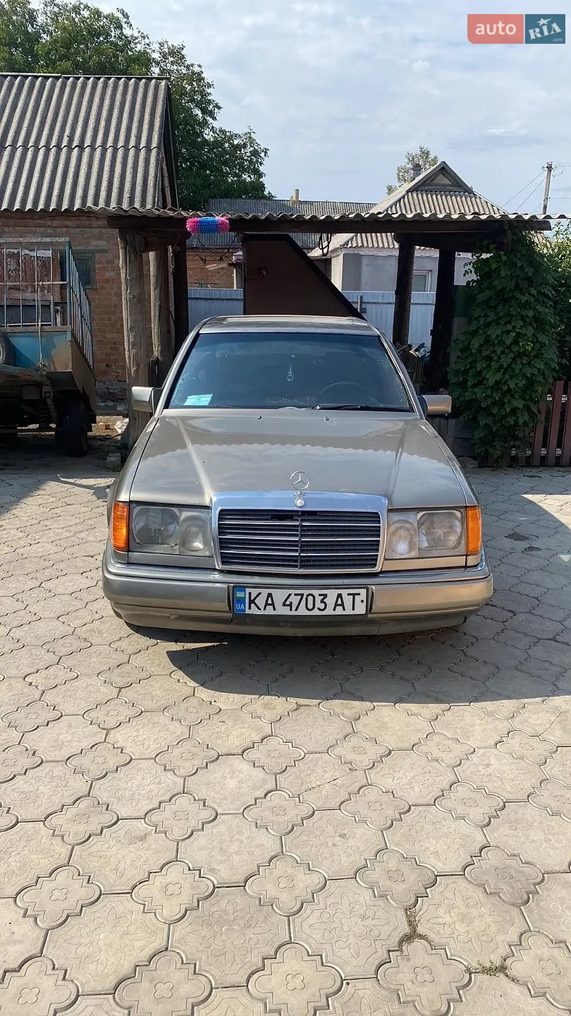 Mercedes-Benz E-Class, 1987
