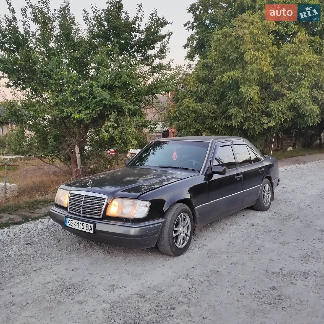 Mercedes-Benz E-Class, 1991