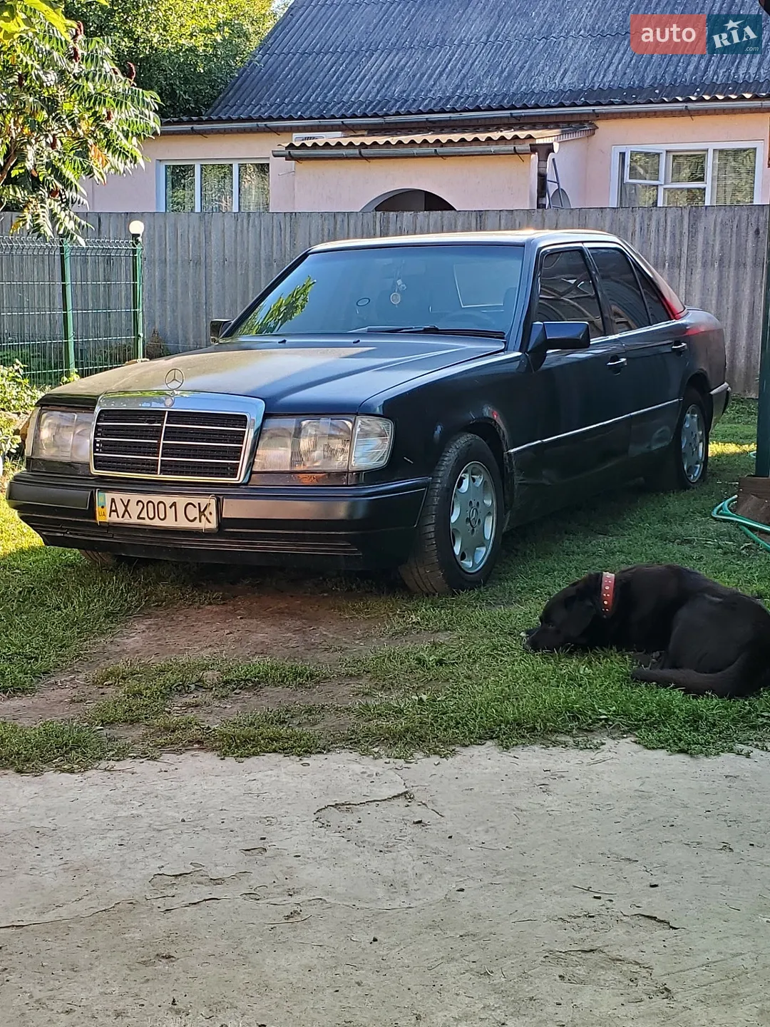Mercedes-Benz E-Class, 1989