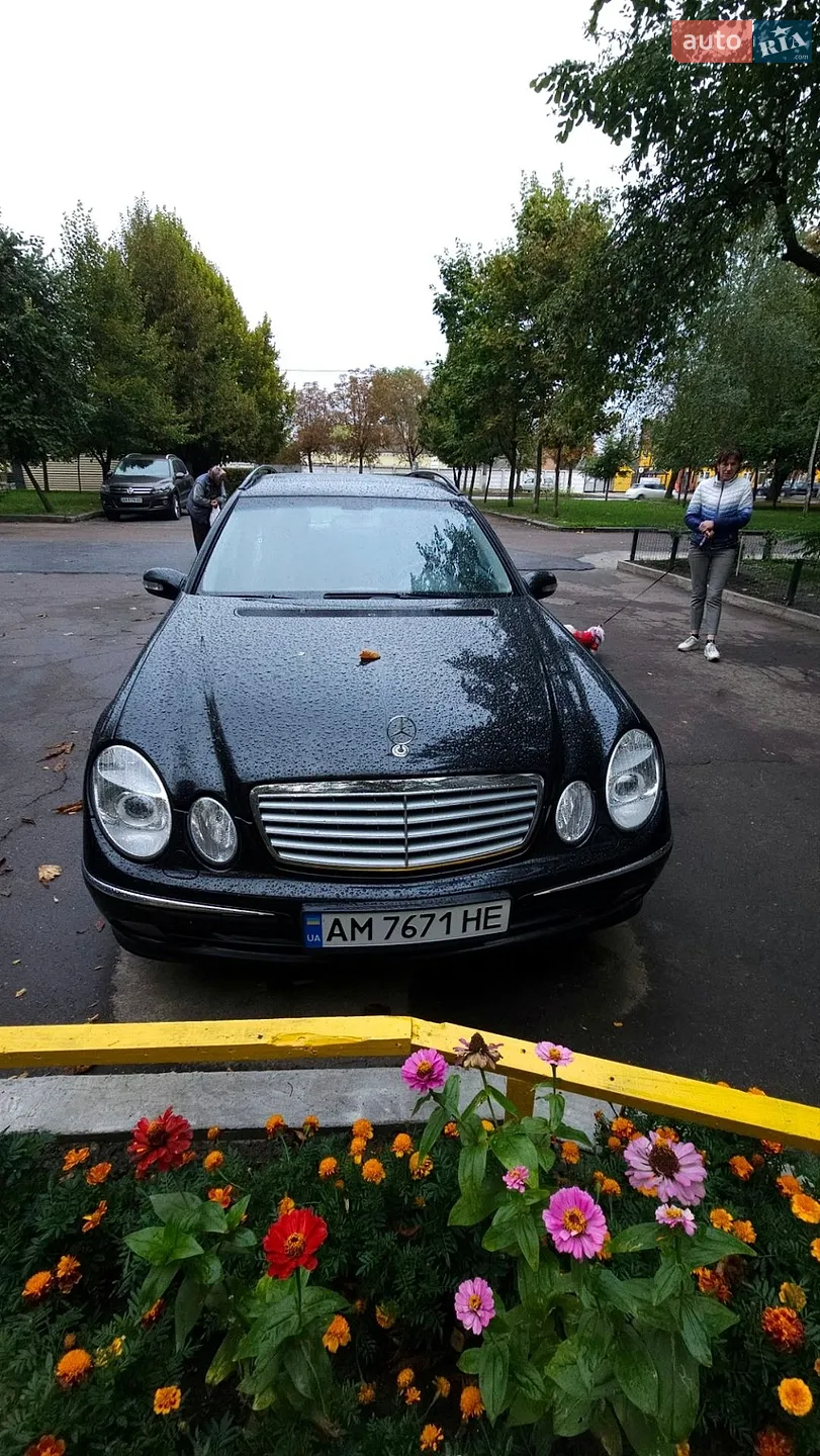 Mercedes-Benz E-Class, 2004