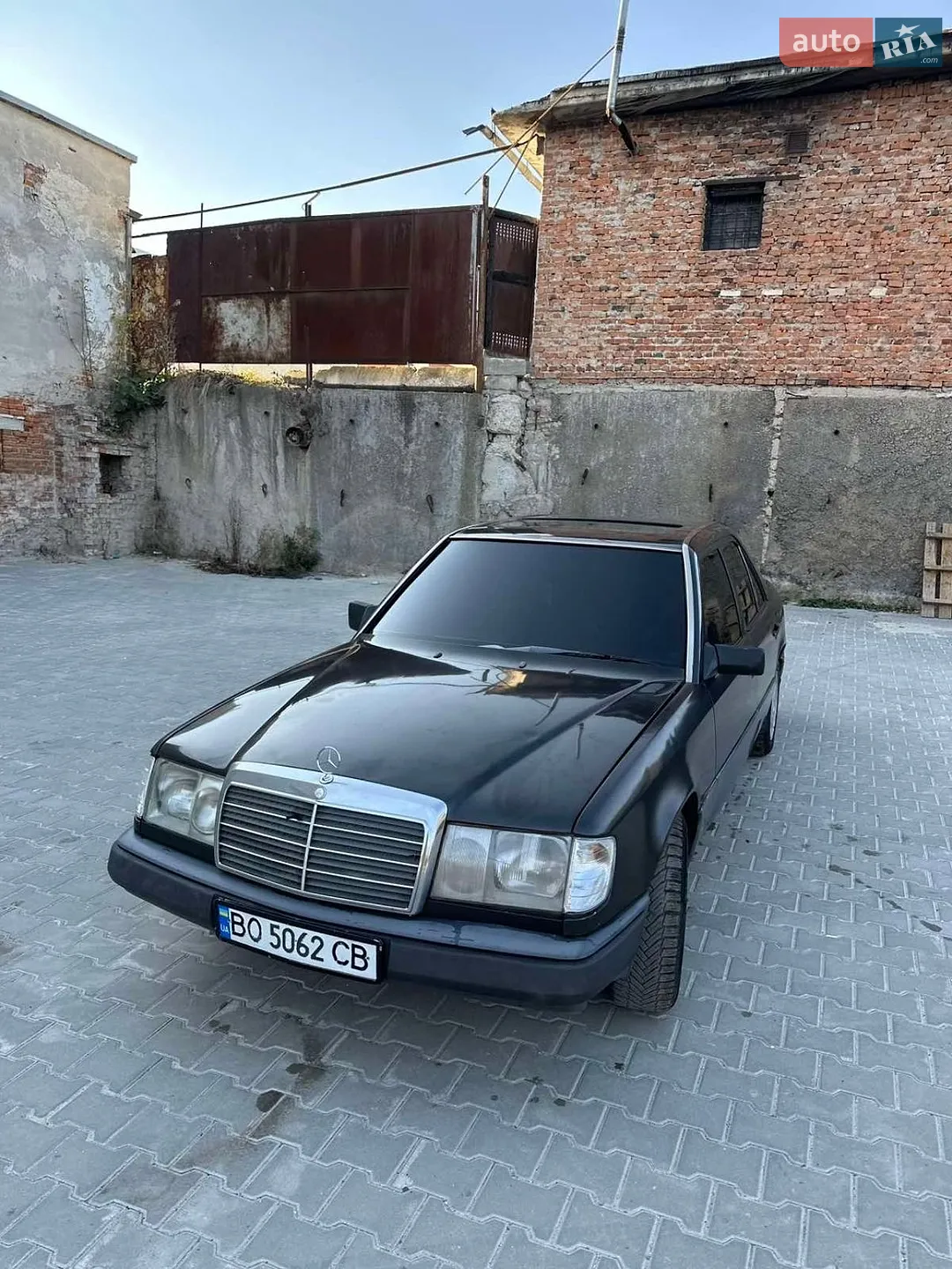 Mercedes-Benz E-Class, 1993
