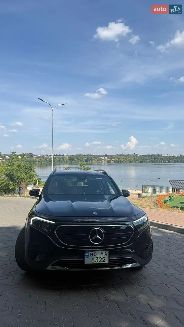 Mercedes-Benz EQB, 2022