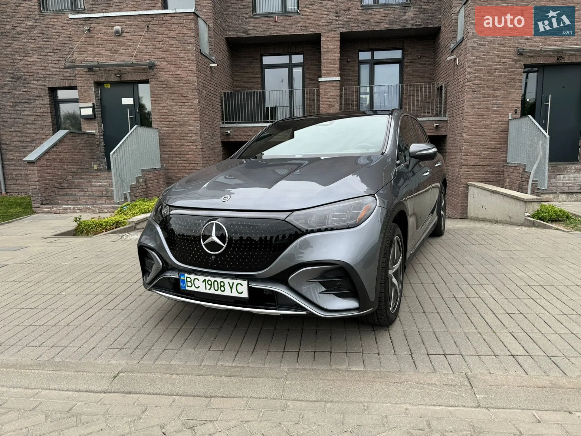 Mercedes-Benz EQE SUV, 2023