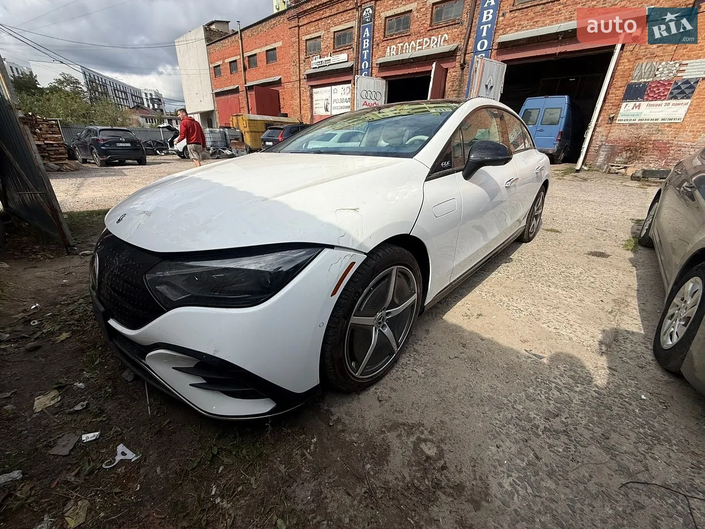 Mercedes-Benz EQE, 2024