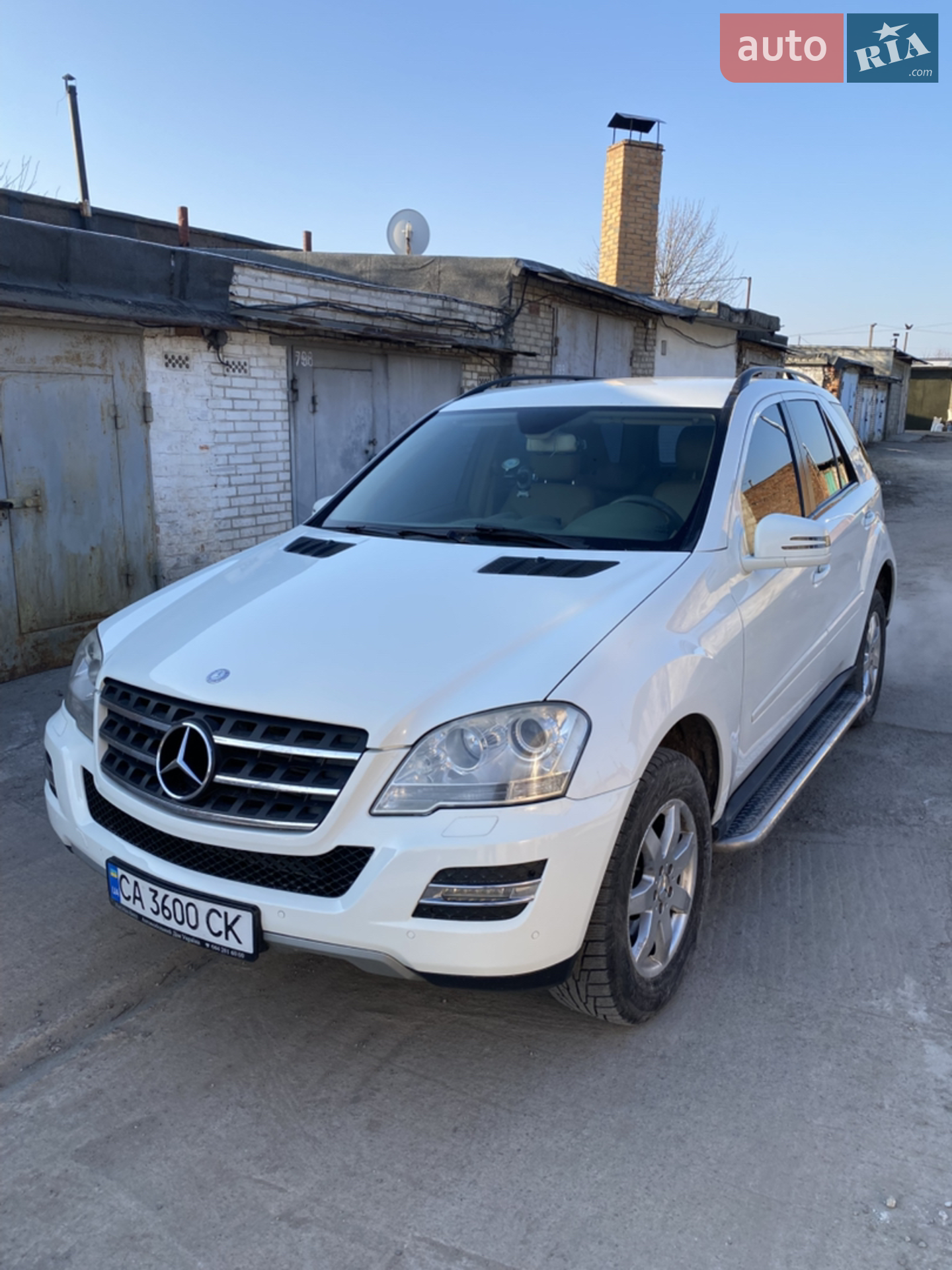 Mercedes-Benz M-Class, 2011
