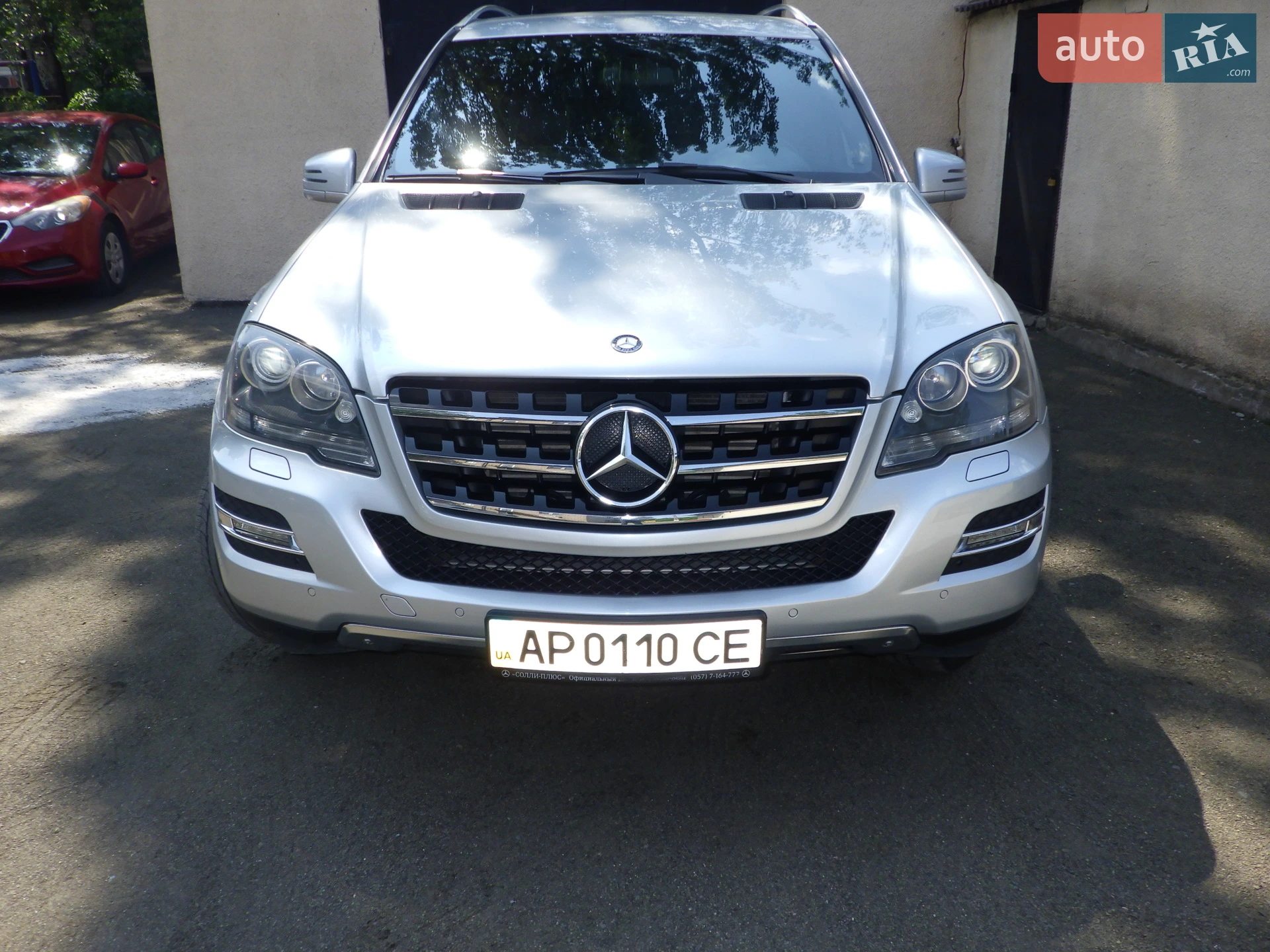 Mercedes-Benz M-Class, 2011