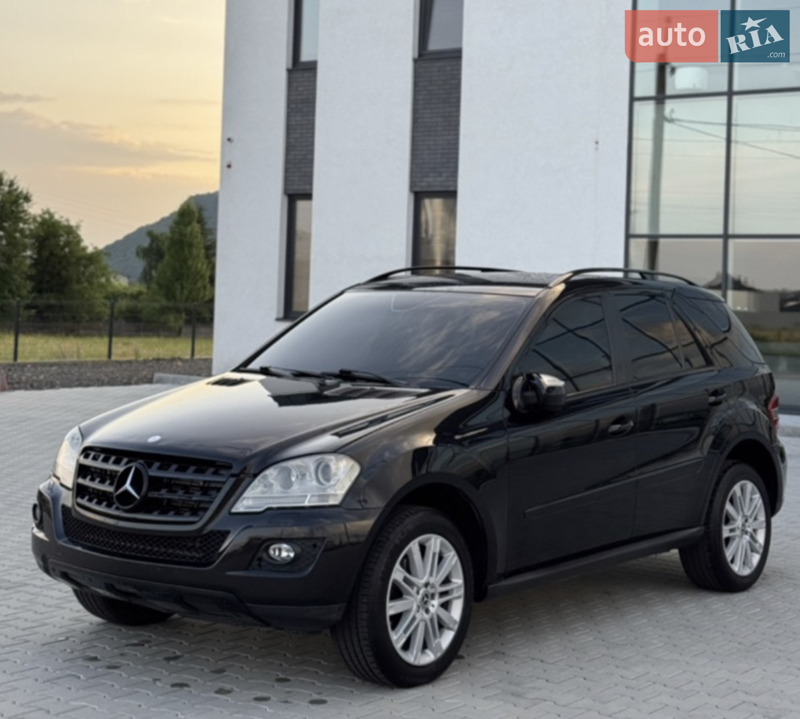 Mercedes-Benz M-Class, 2010