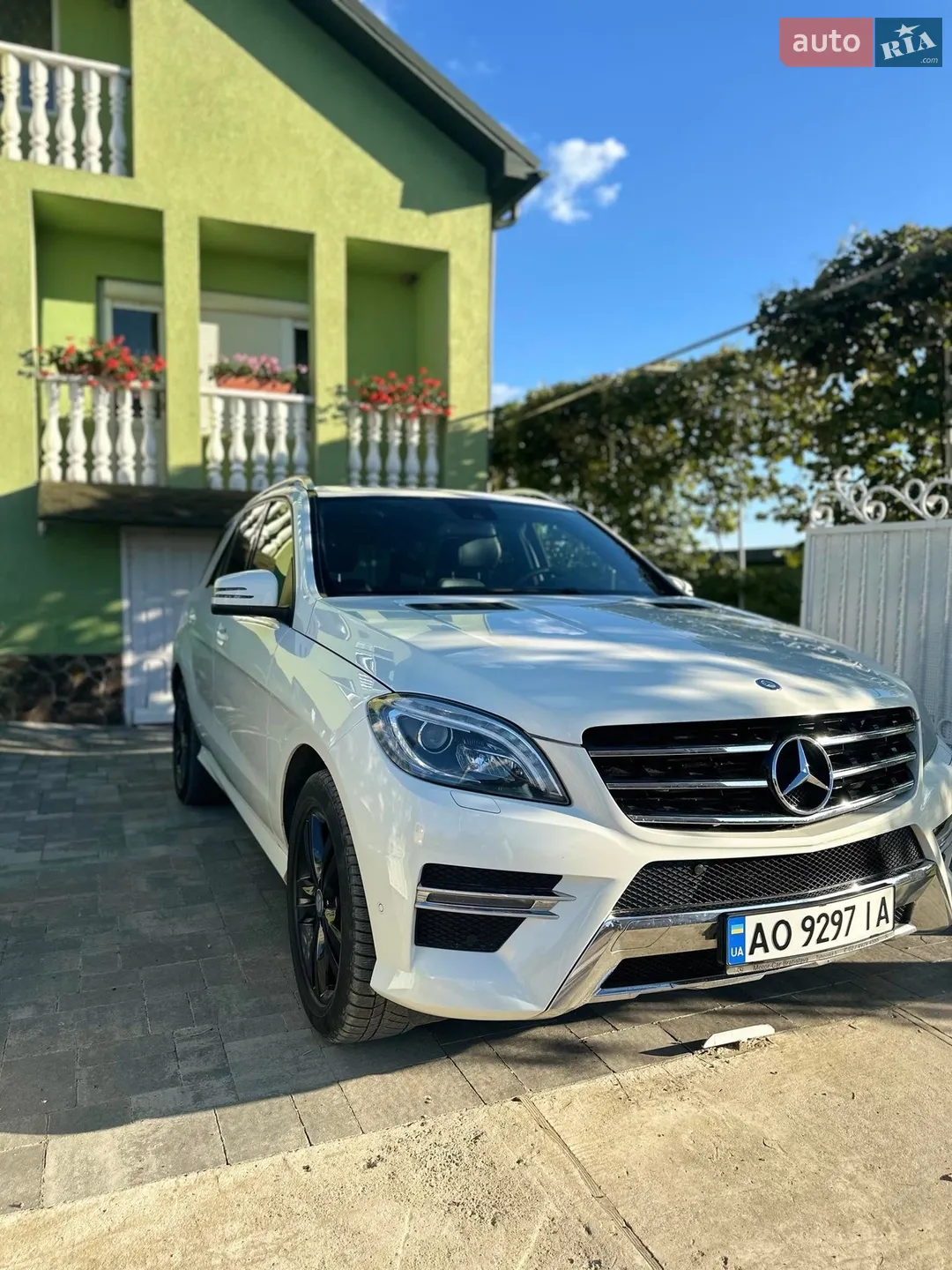 Mercedes-Benz M-Class, 2012