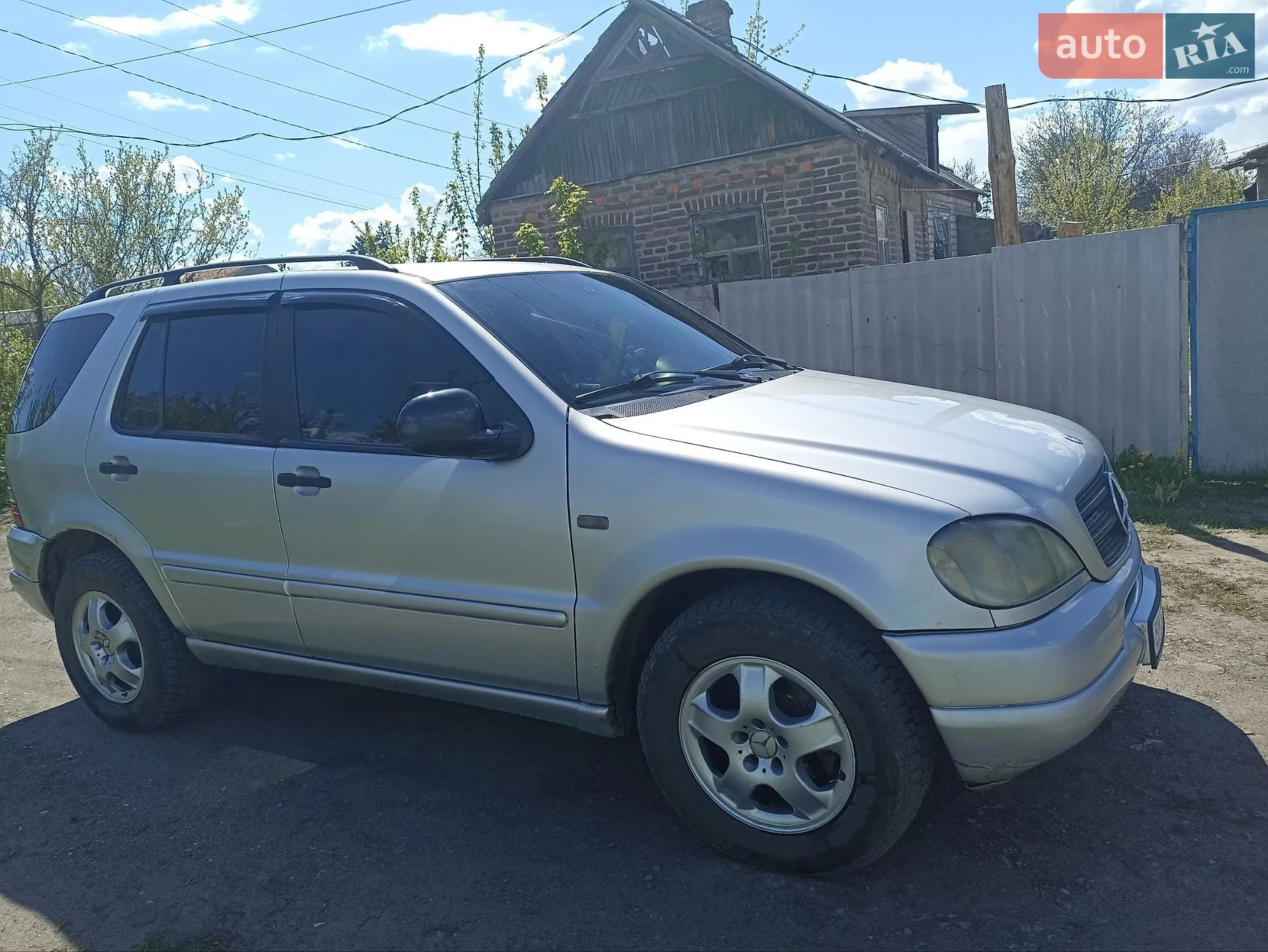 Mercedes-Benz M-Class, 2001