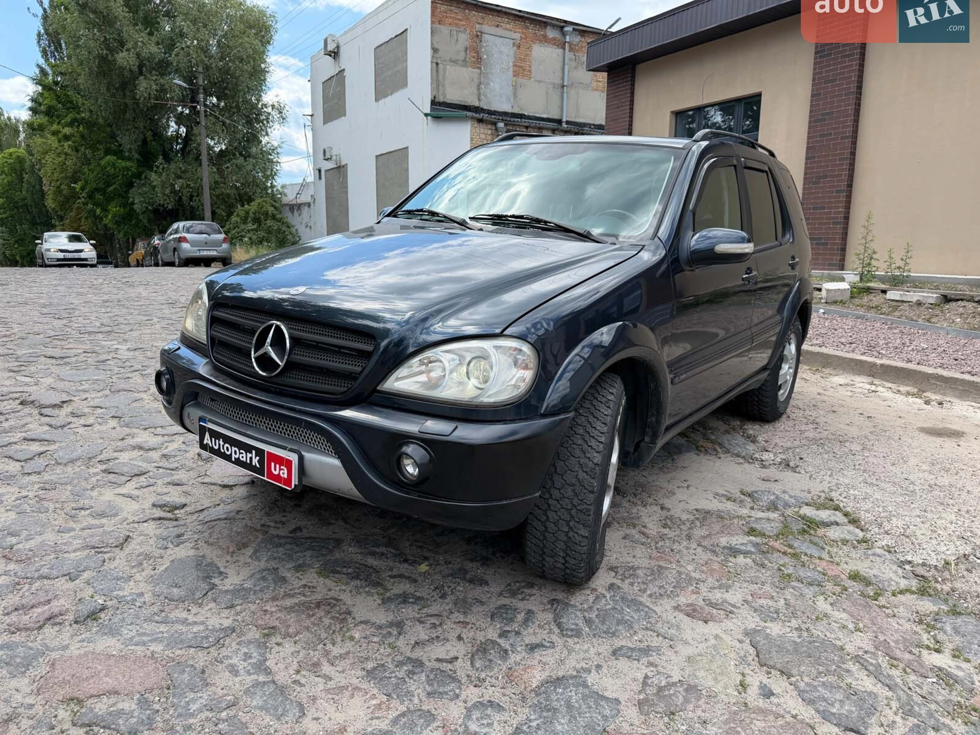 Mercedes-Benz M-Class, 2001