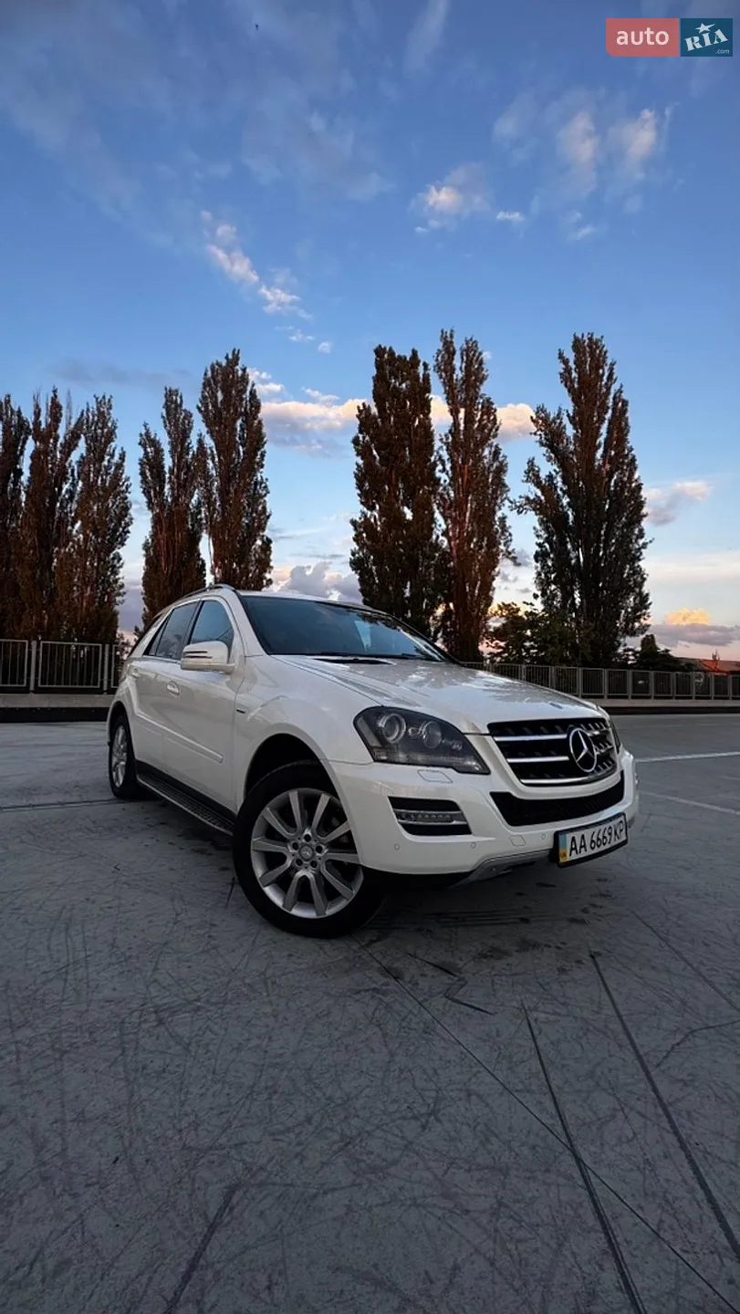 Mercedes-Benz M-Class, 2011