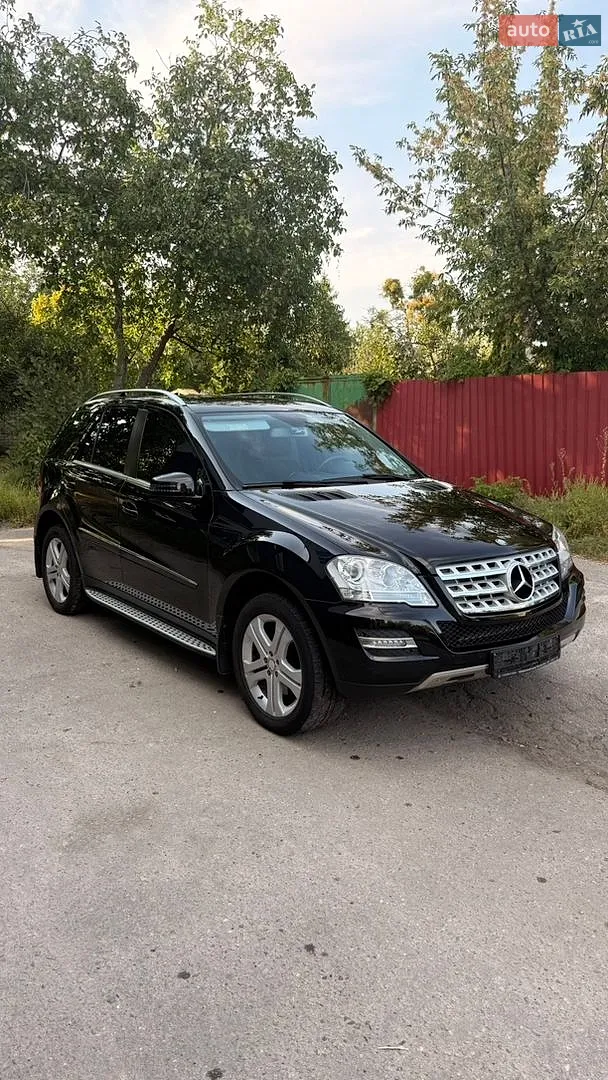 Mercedes-Benz M-Class, 2010