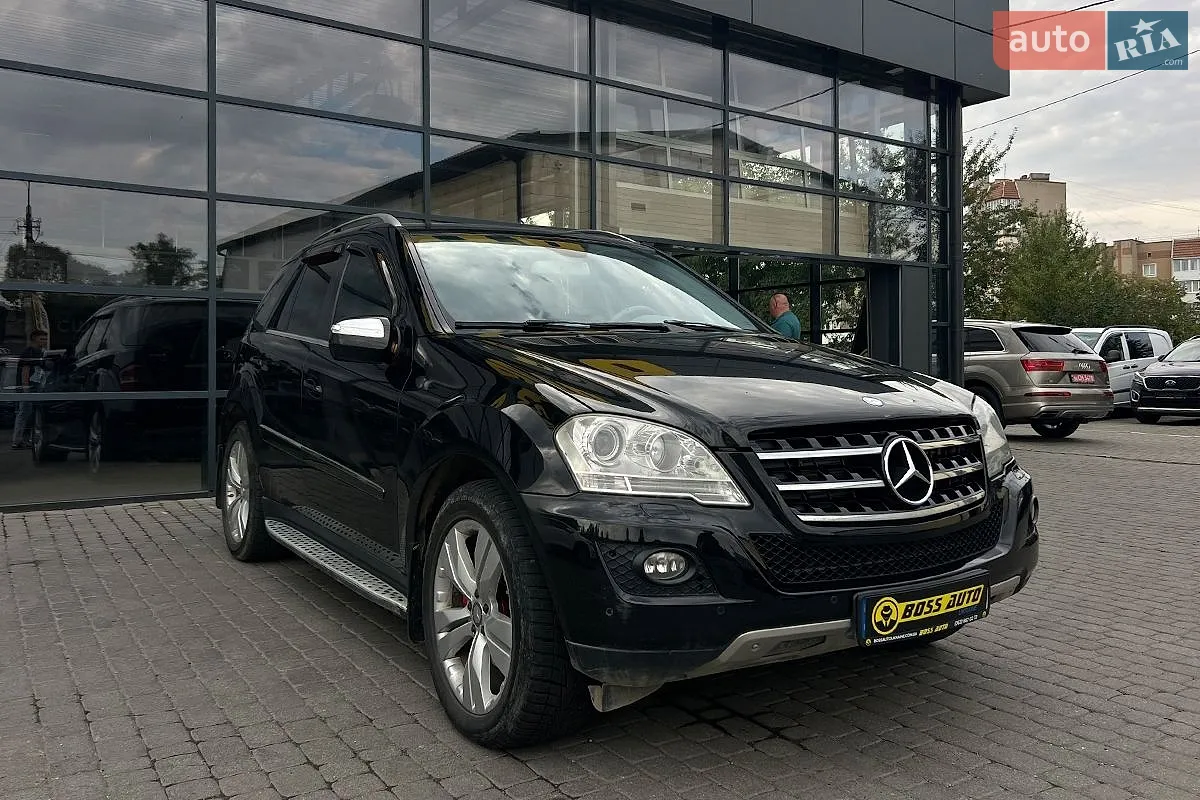 Mercedes-Benz M-Class, 2010