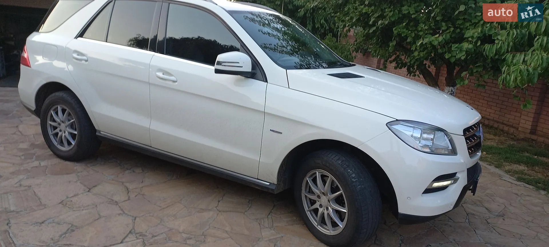 Mercedes-Benz M-Class, 2012