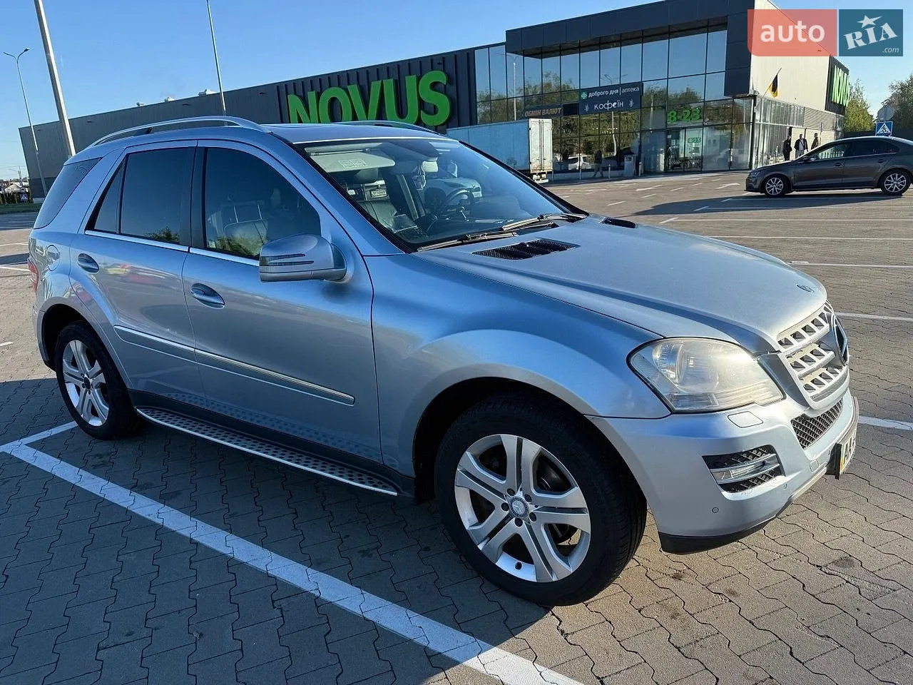 Mercedes-Benz M-Class, 2010