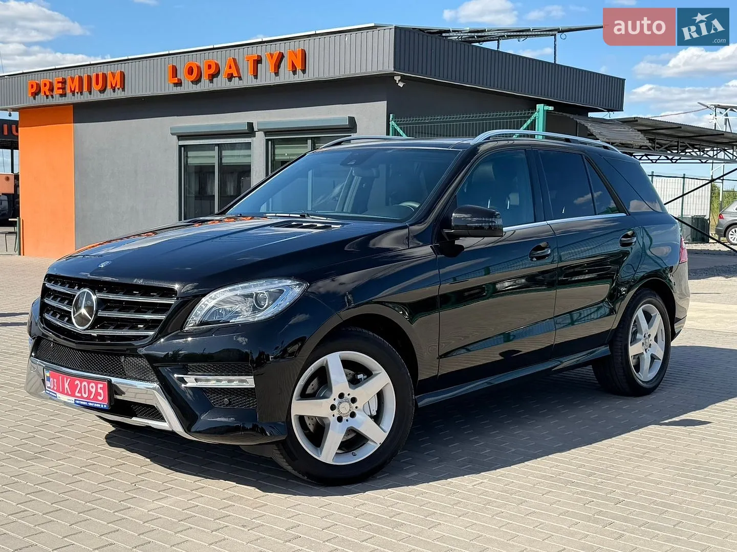 Mercedes-Benz M-Class, 2015