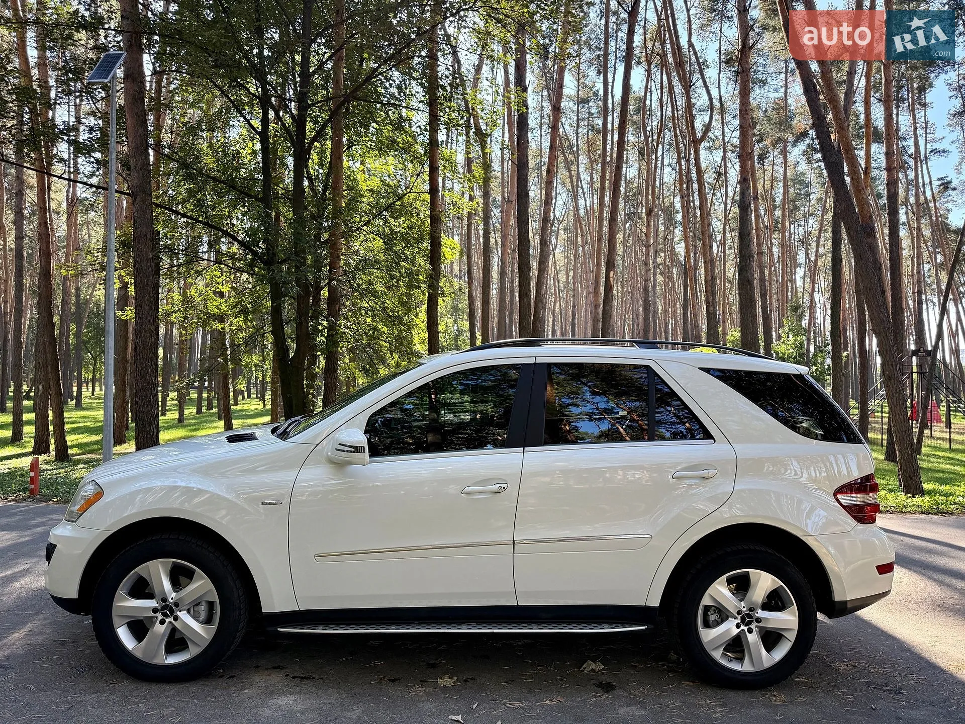 Mercedes-Benz M-Class, 2011