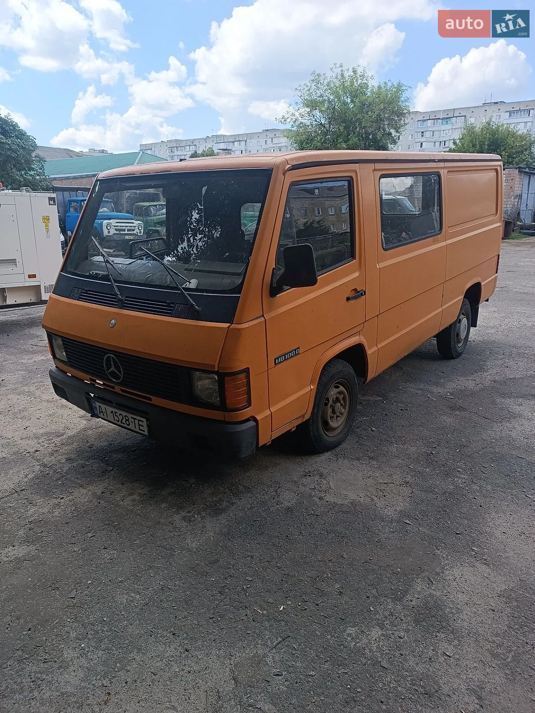 Mercedes-Benz MB-Class, 1990