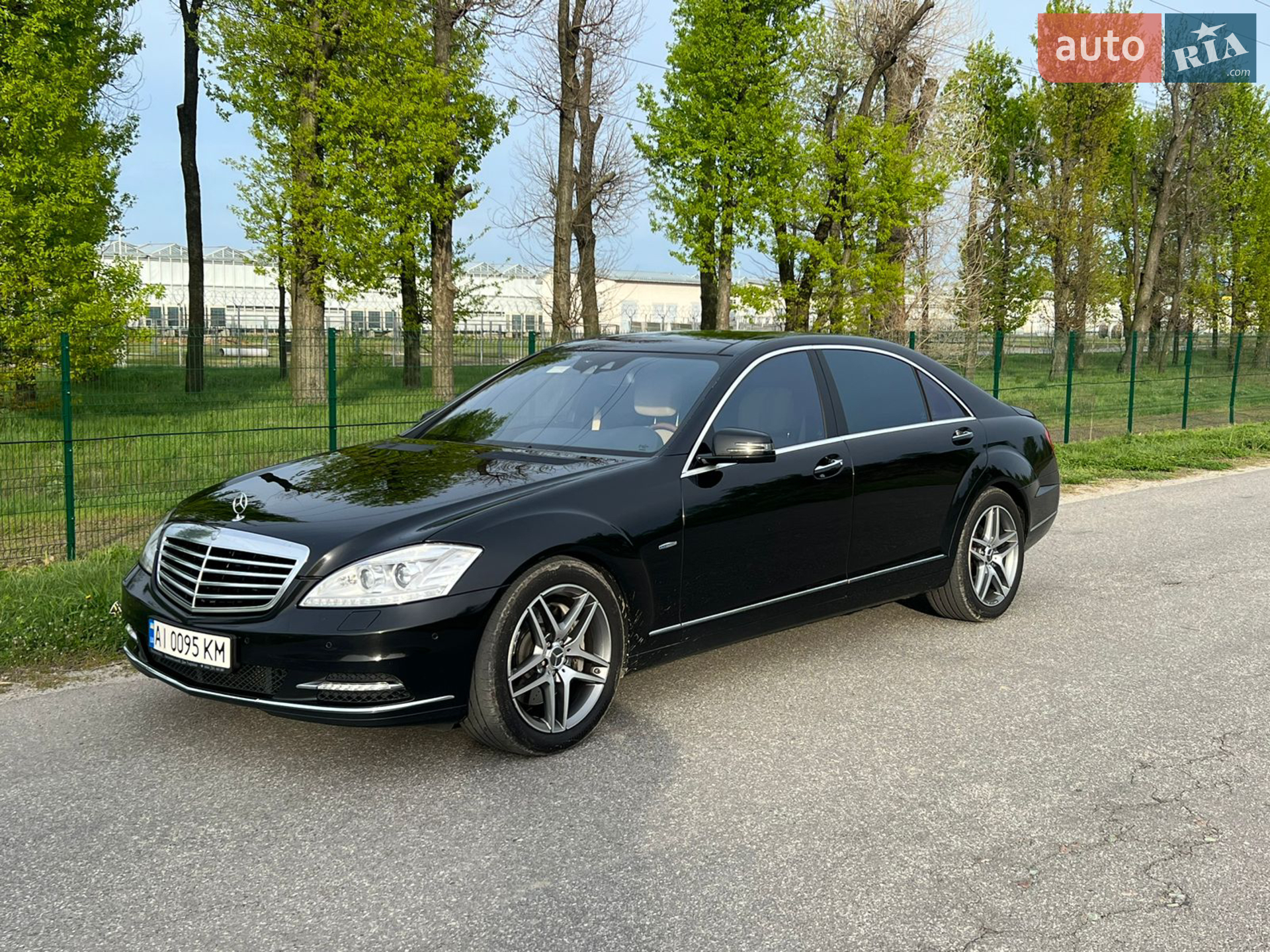 Mercedes-Benz S-Class, 2011