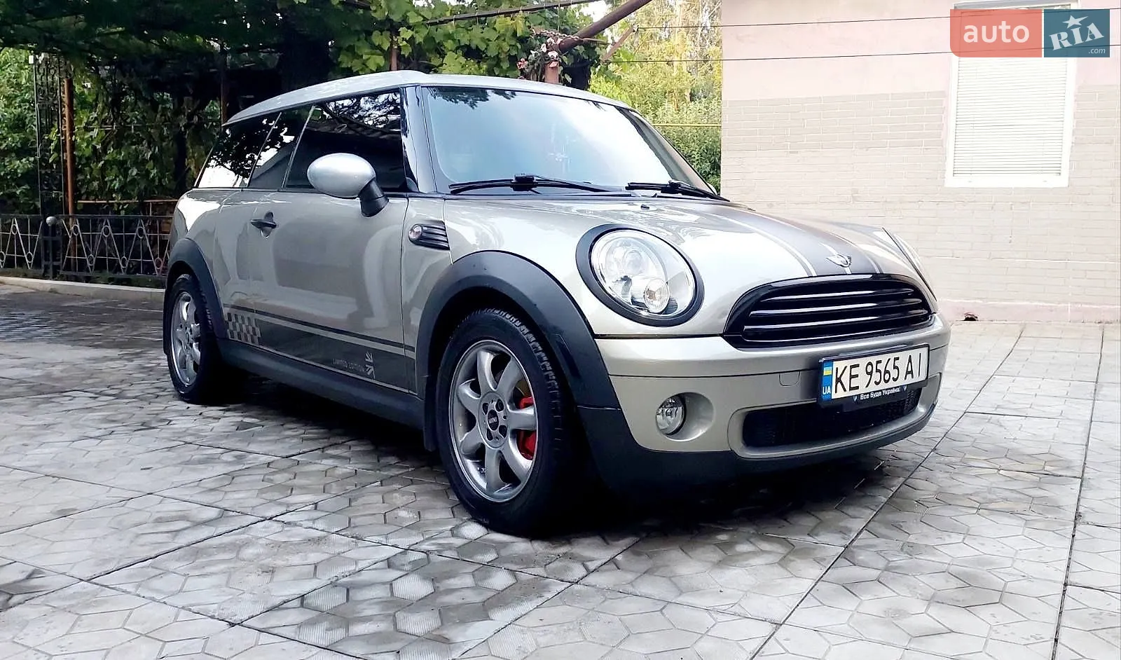 MINI Clubman, 2009