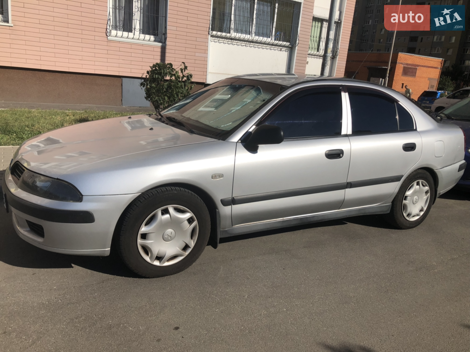 Mitsubishi Carisma, 2003