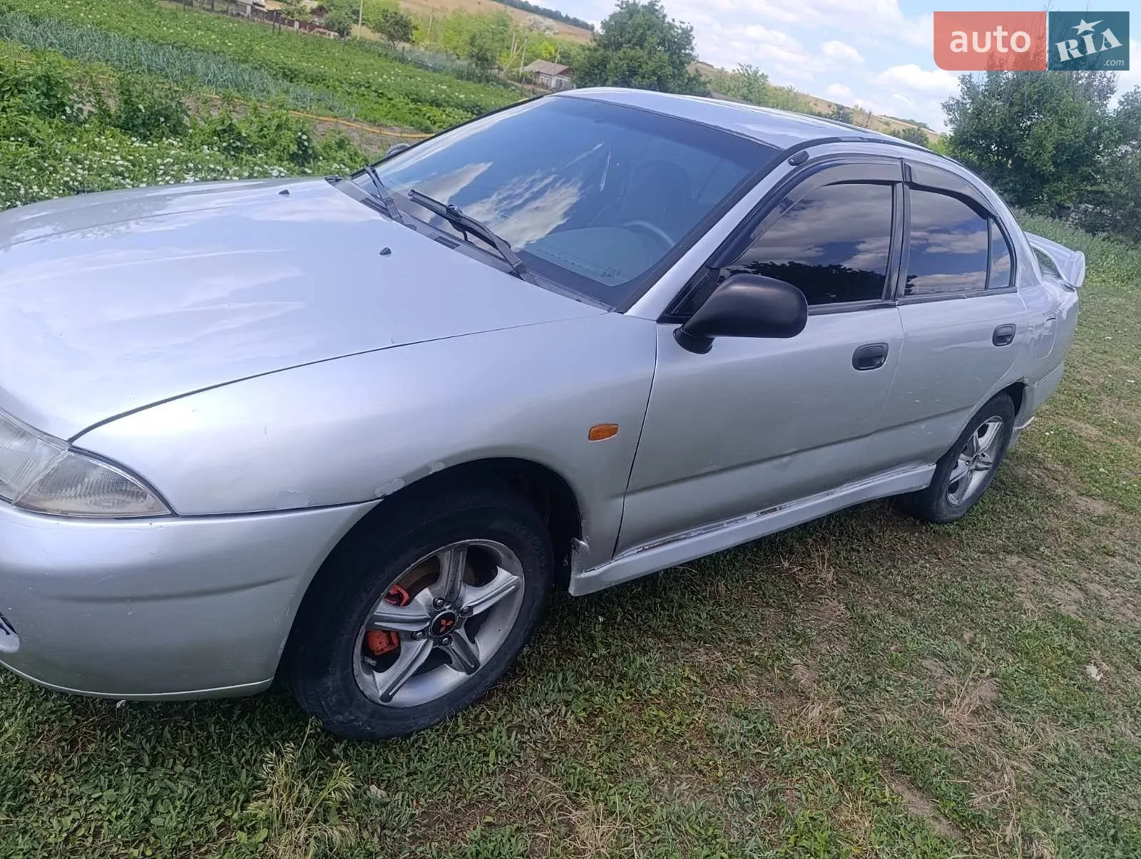 Mitsubishi Carisma, 1996