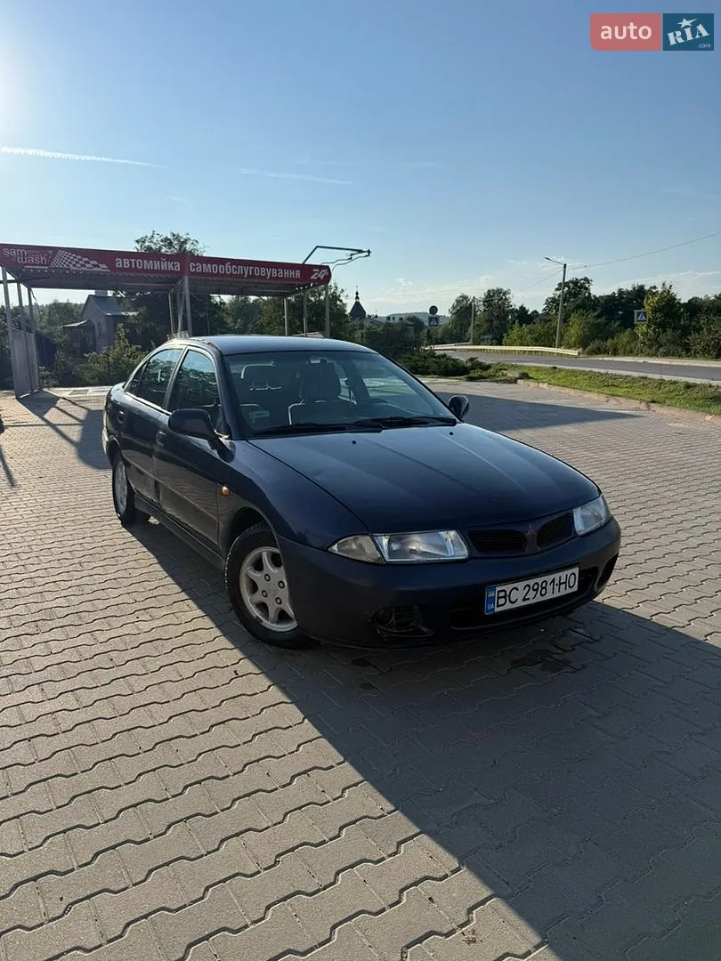 Mitsubishi Carisma, 1996