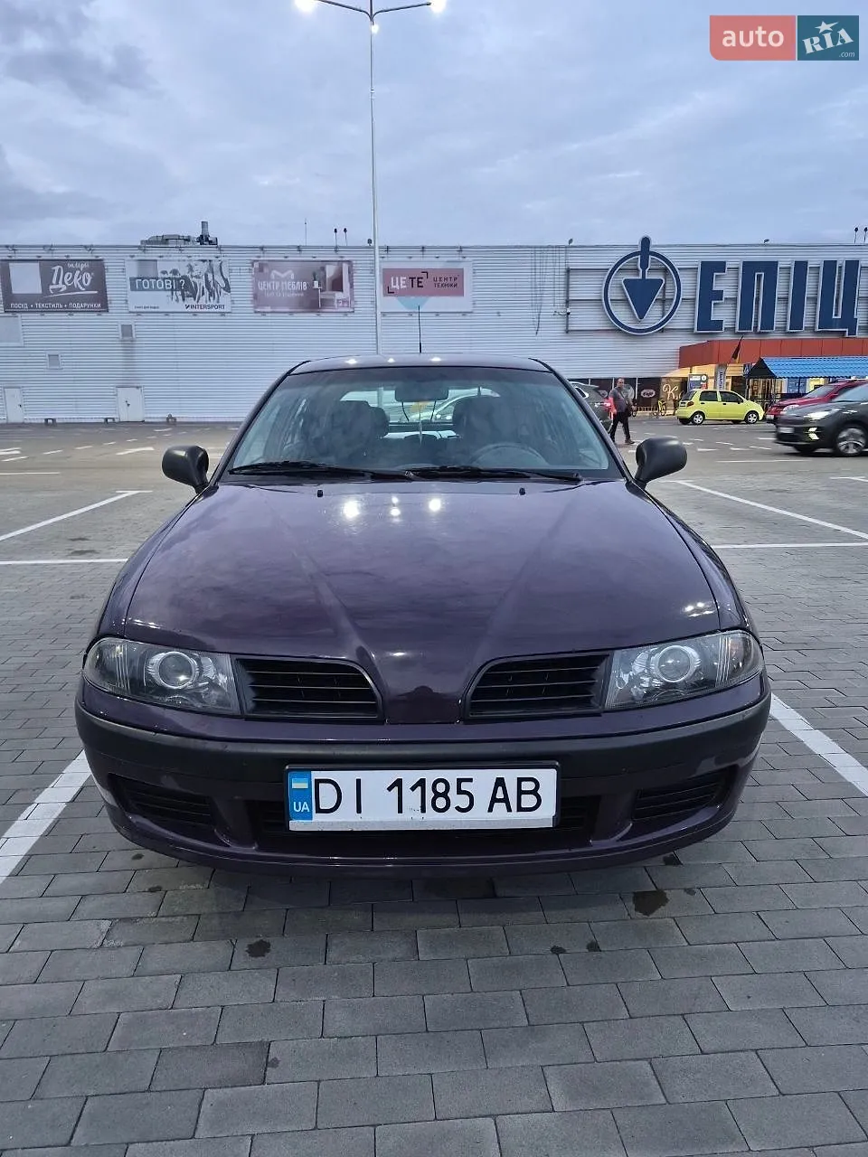 Mitsubishi Carisma, 2002