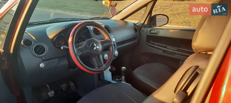 Mitsubishi Colt, 2005