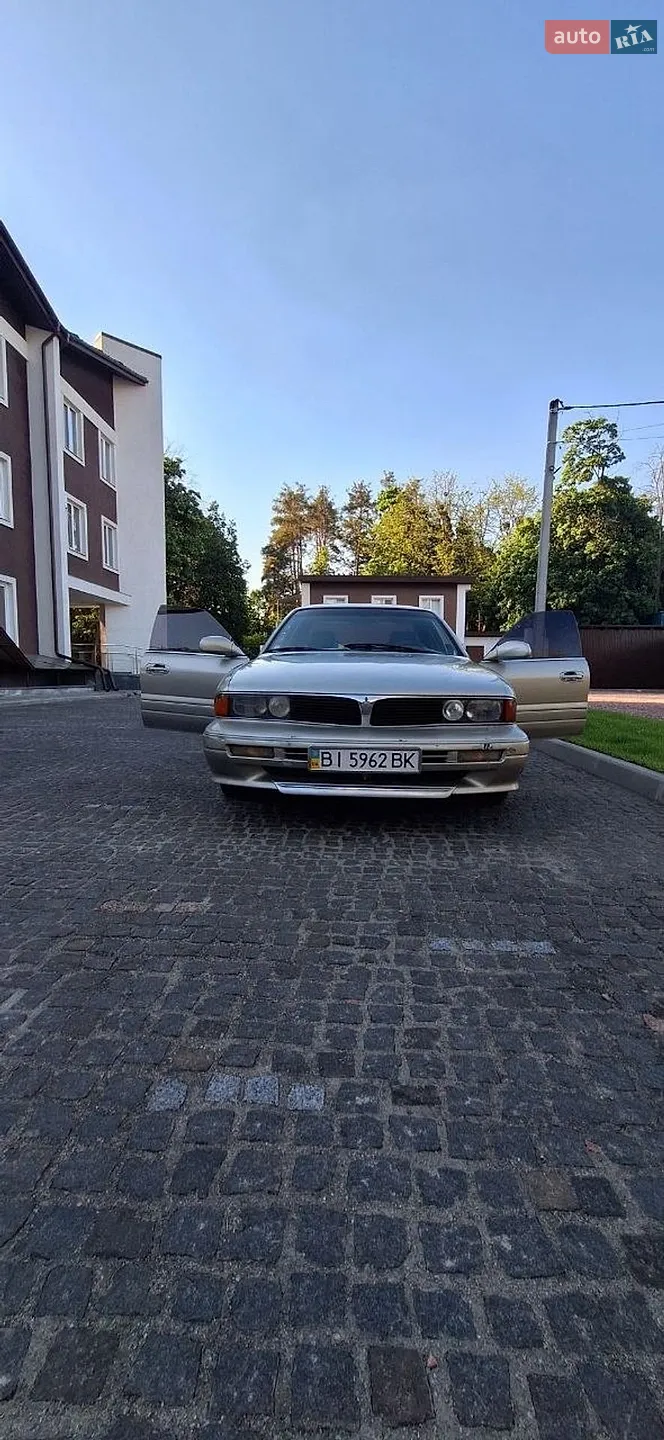 Mitsubishi Diamante, 1992