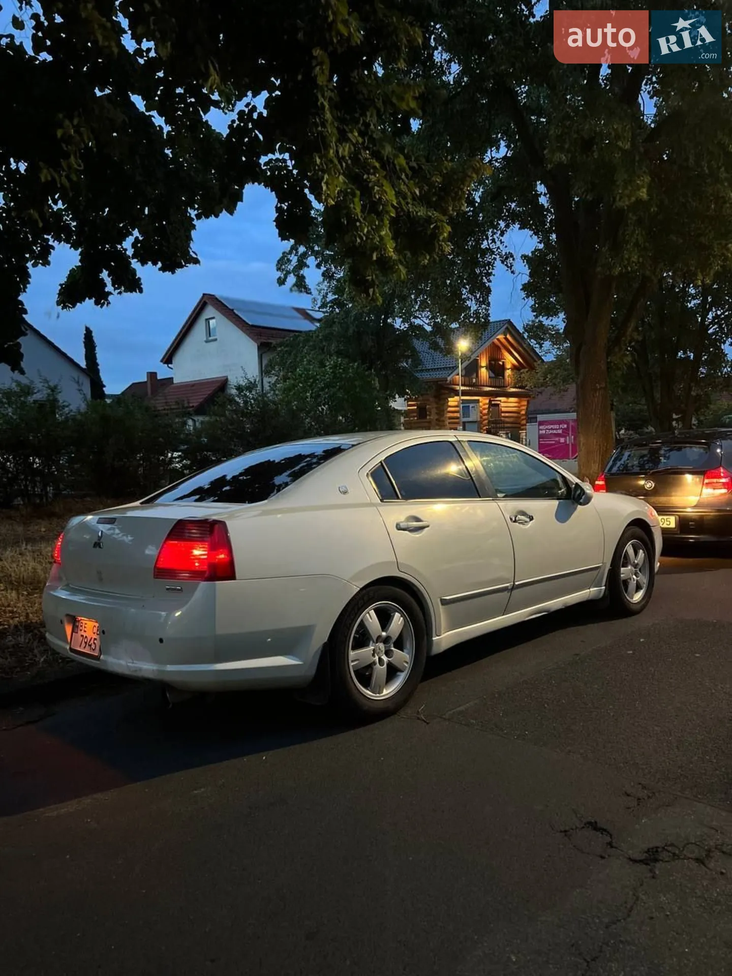 Mitsubishi Galant, 2004
