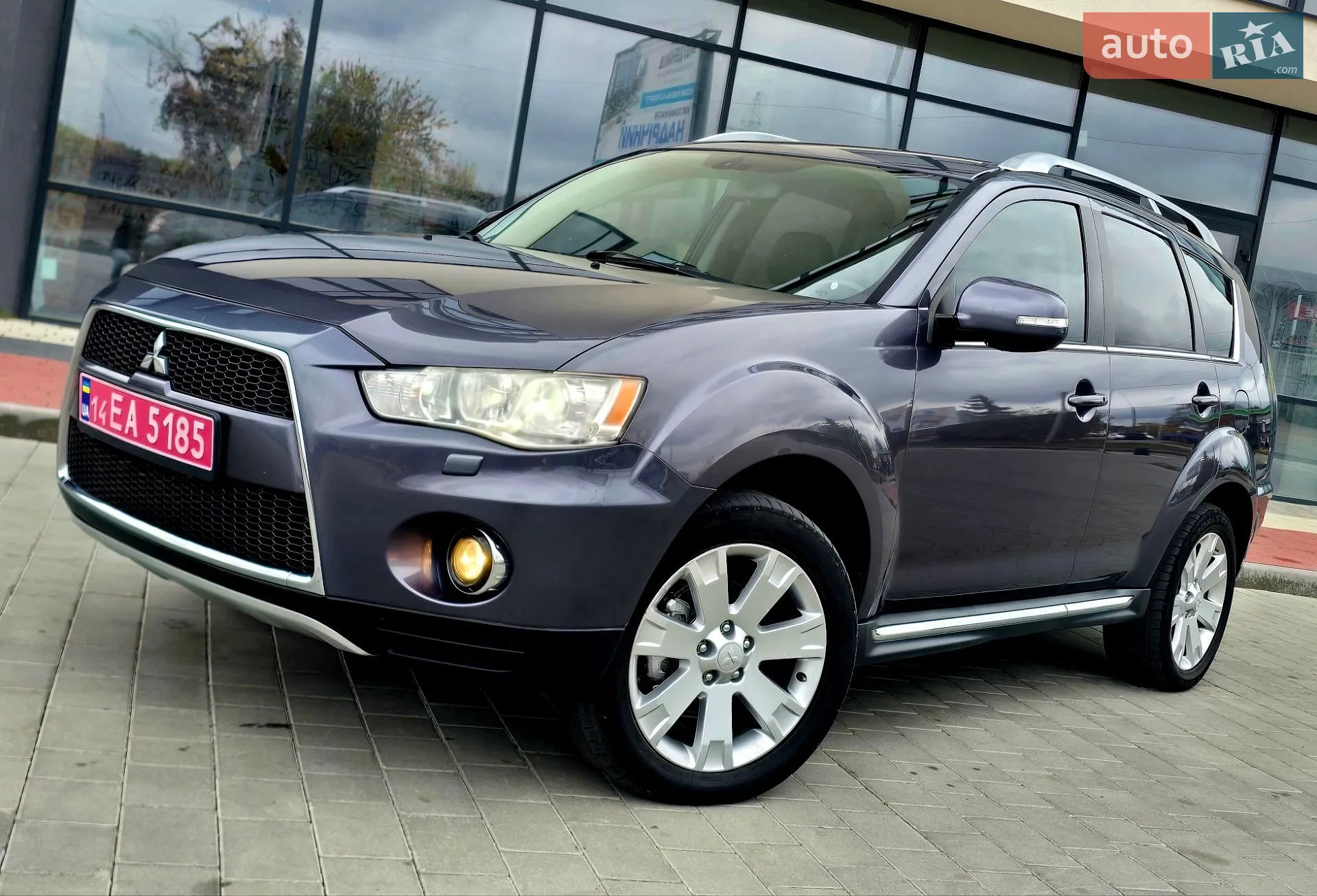 Mitsubishi Outlander XL, 2011
