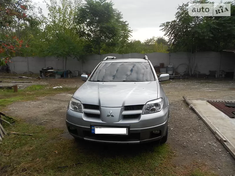 Mitsubishi Outlander, 2005