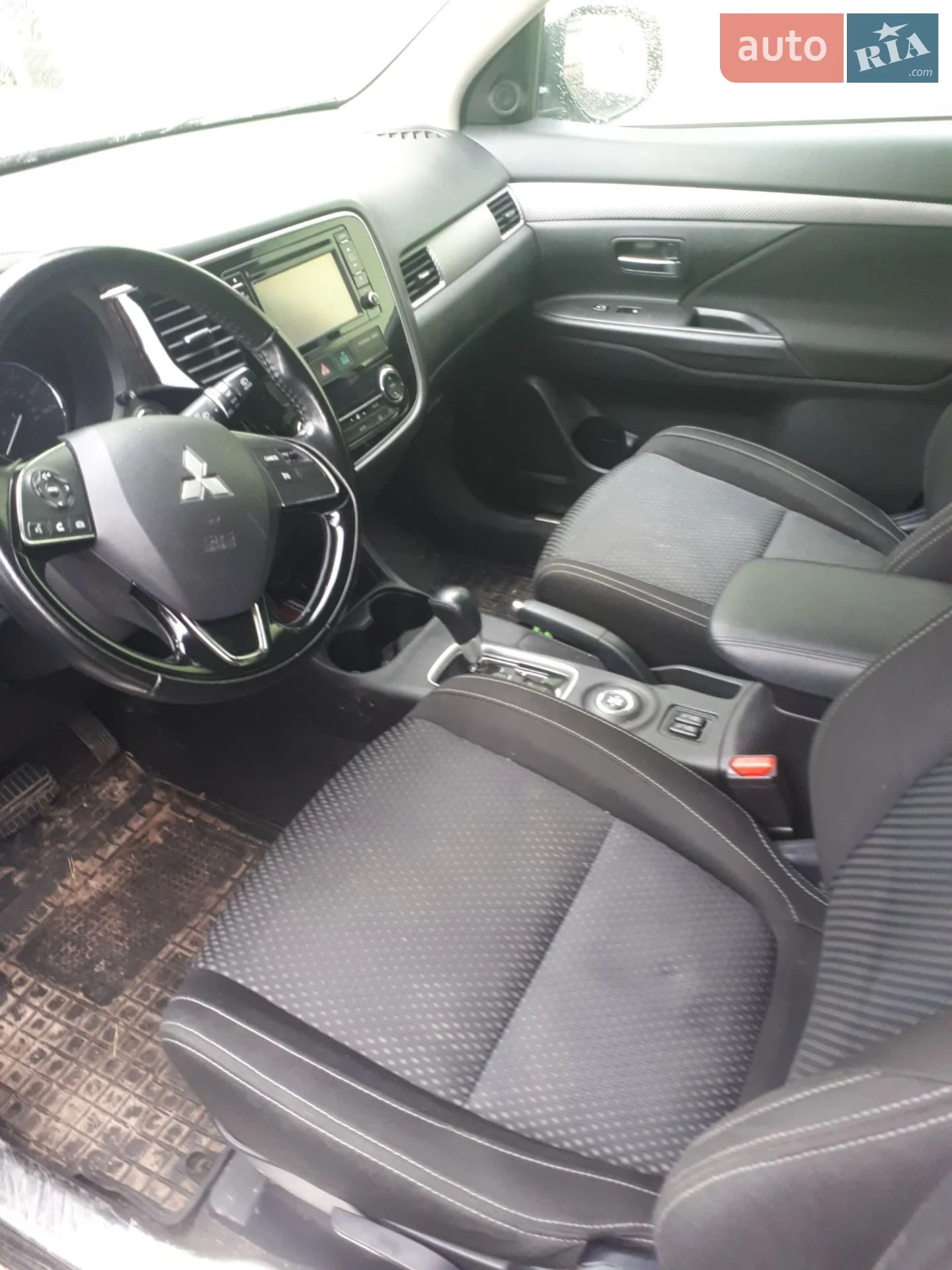 Mitsubishi Outlander, 2016