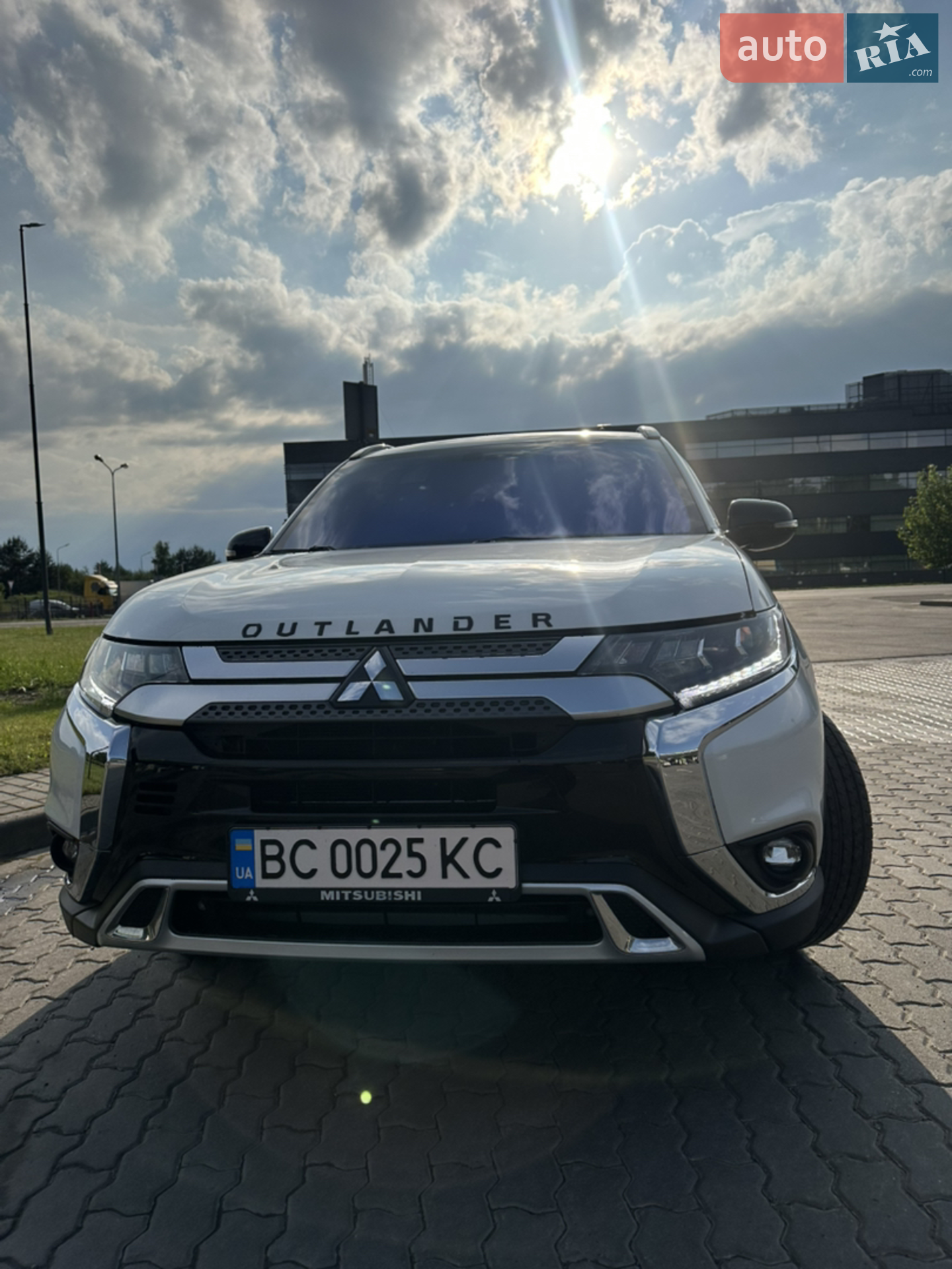 Mitsubishi Outlander, 2020