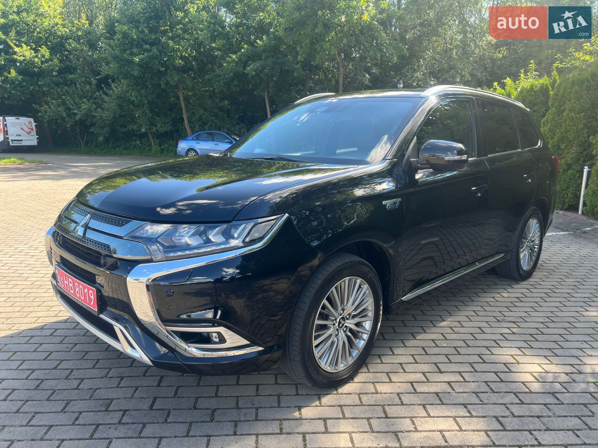 Mitsubishi Outlander, 2020