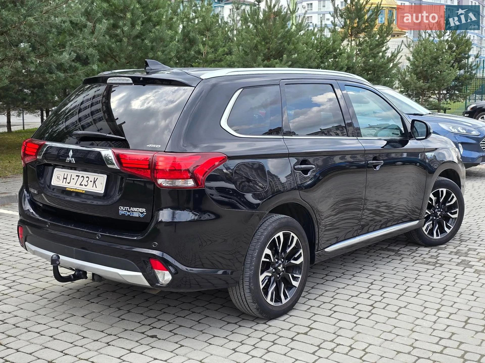 Mitsubishi Outlander, 2015