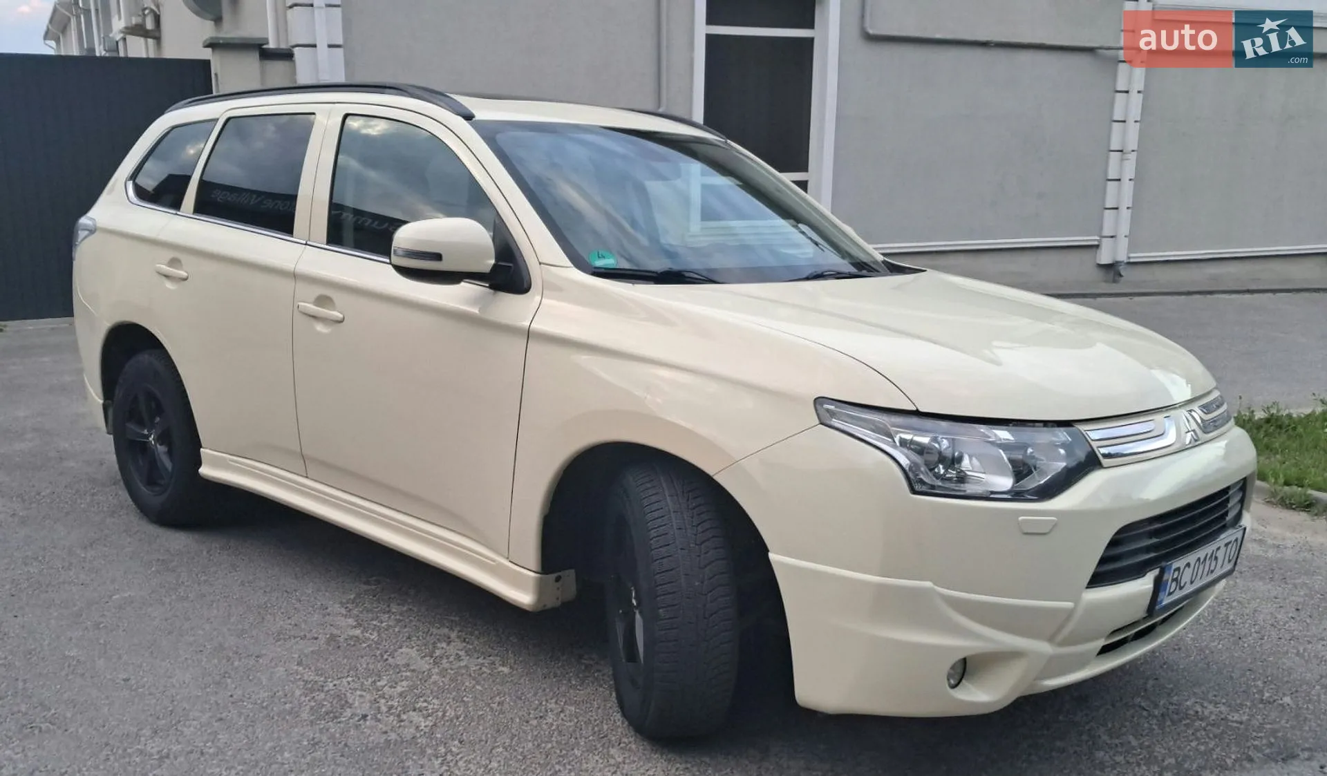 Mitsubishi Outlander, 2012