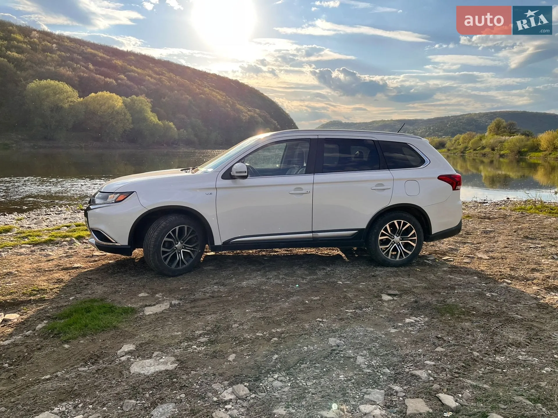 Mitsubishi Outlander, 2016