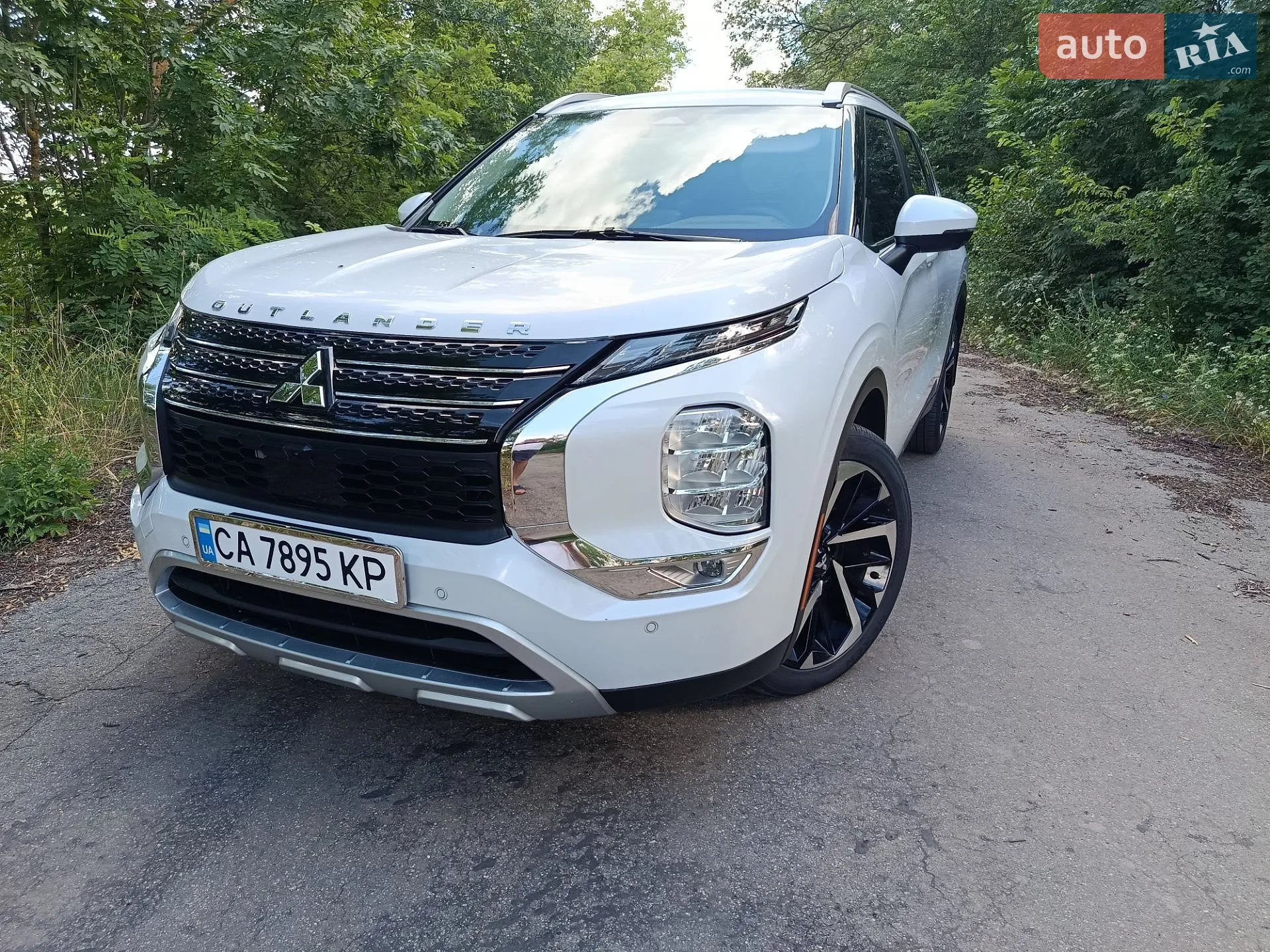 Mitsubishi Outlander, 2024