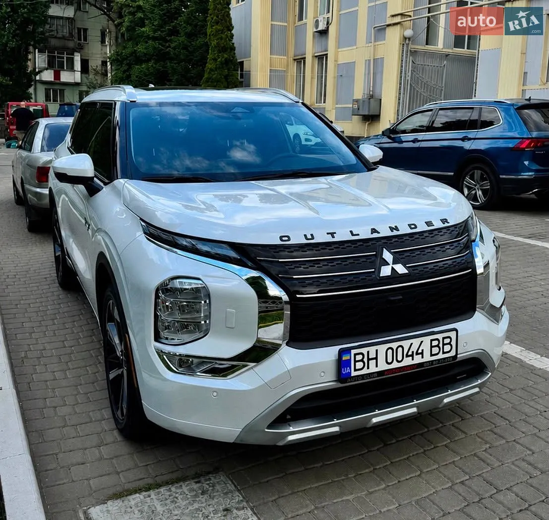 Mitsubishi Outlander, 2024