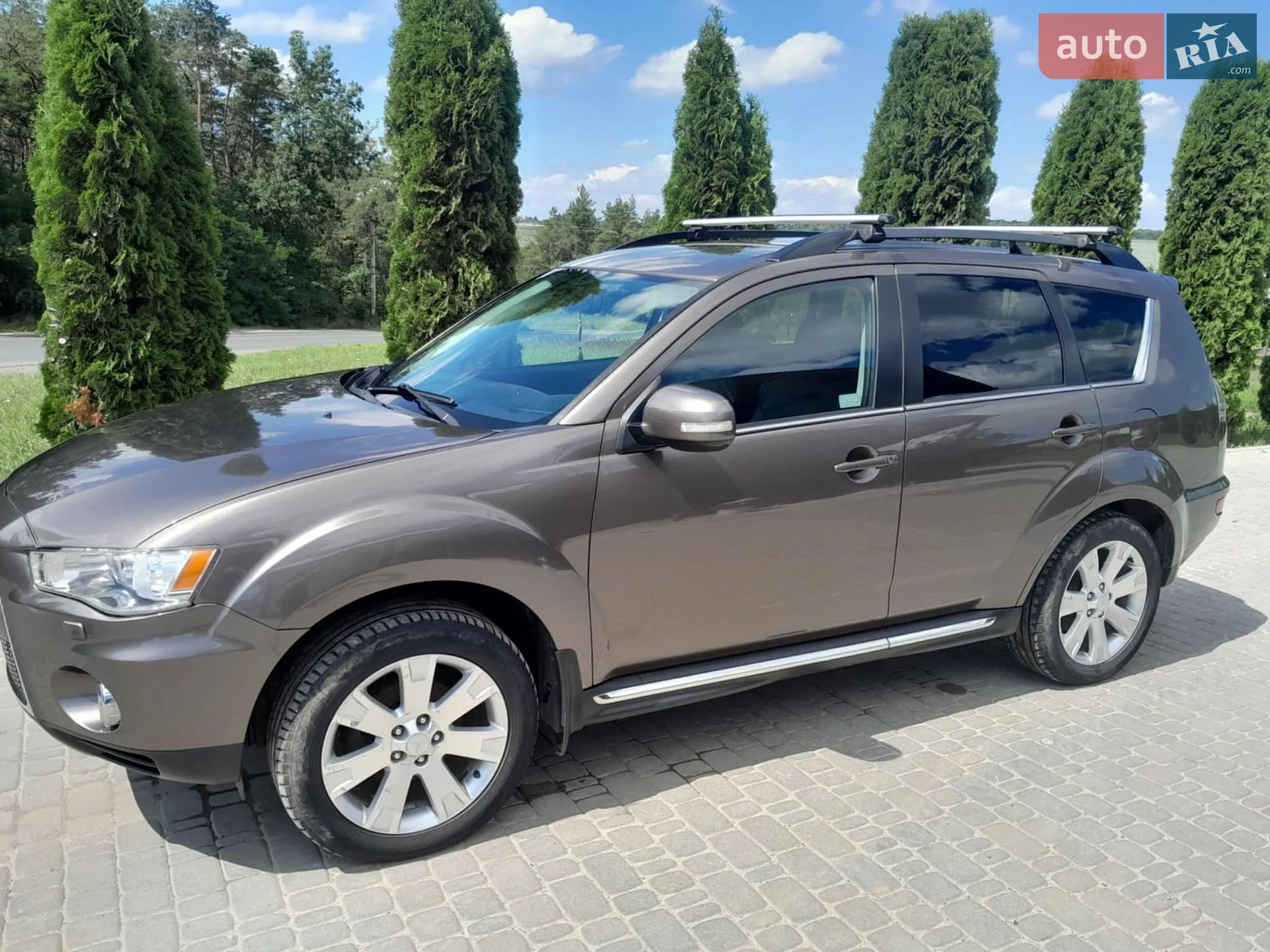 Mitsubishi Outlander, 2011