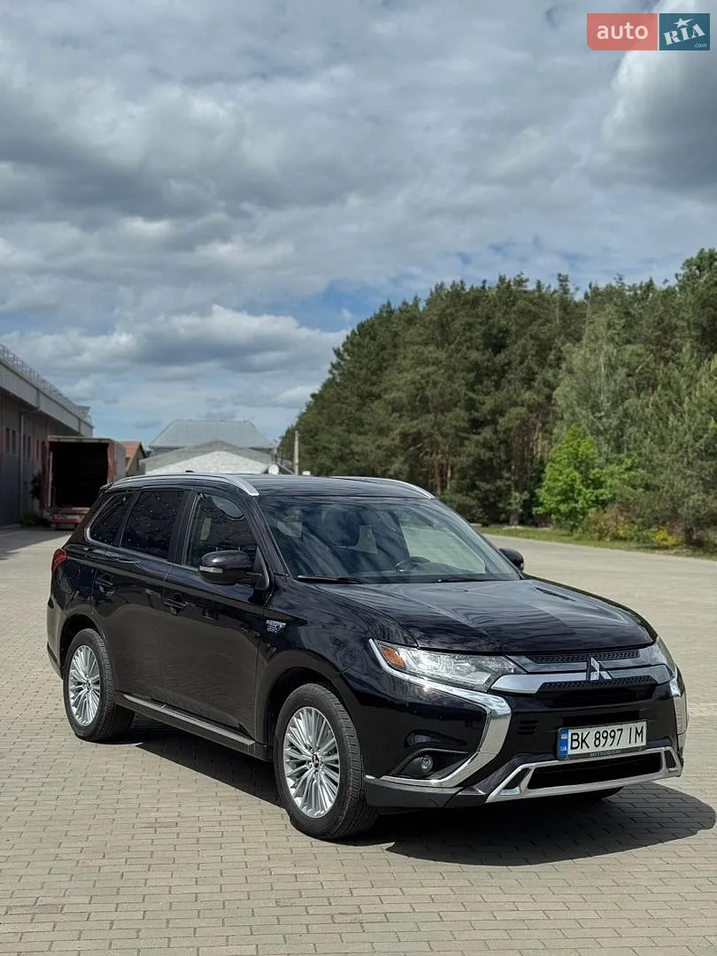 Mitsubishi Outlander, 2019