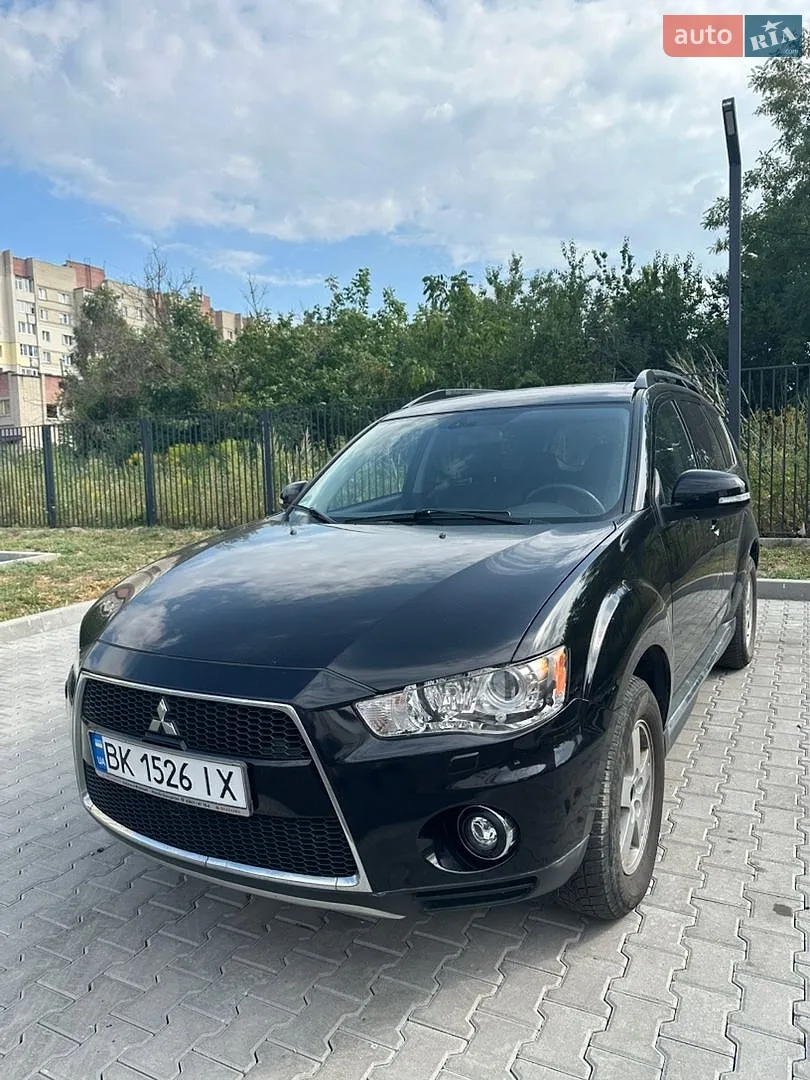 Mitsubishi Outlander, 2011