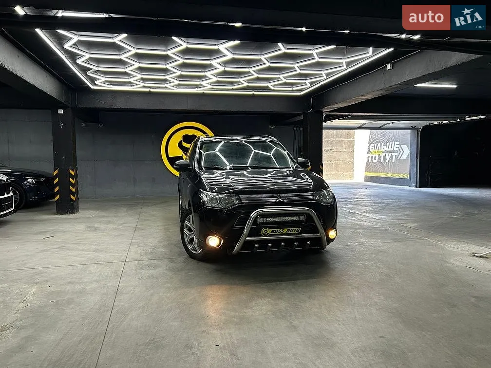 Mitsubishi Outlander, 2014