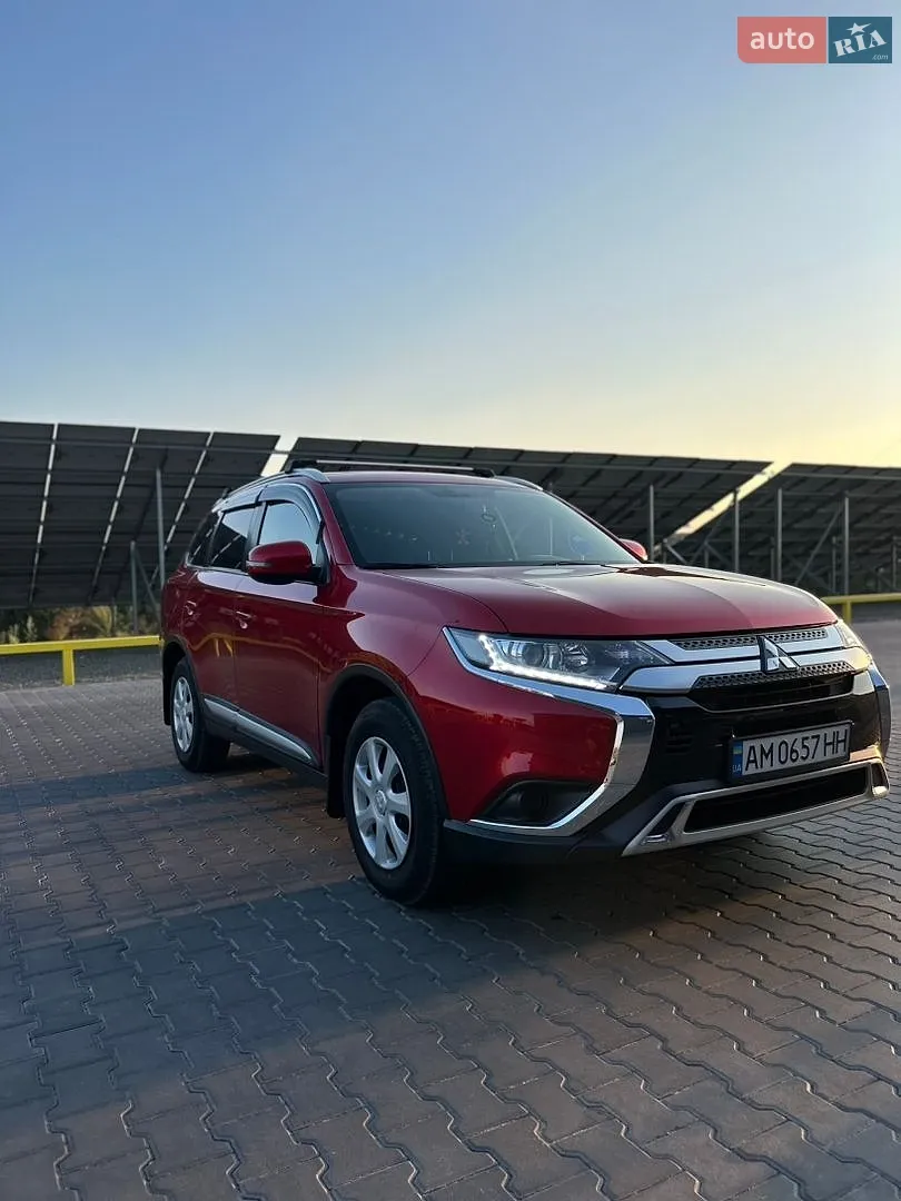 Mitsubishi Outlander, 2021