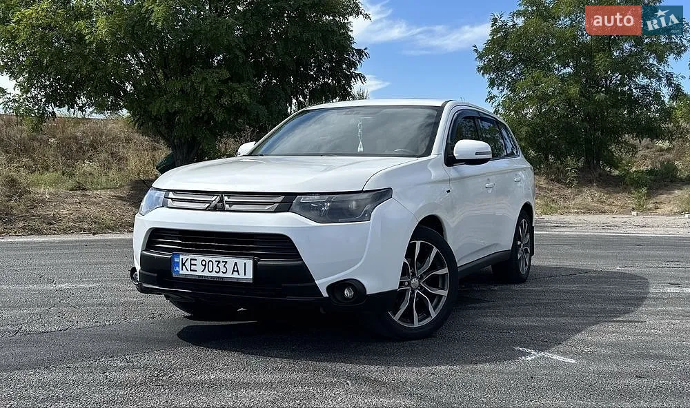 Mitsubishi Outlander, 2013