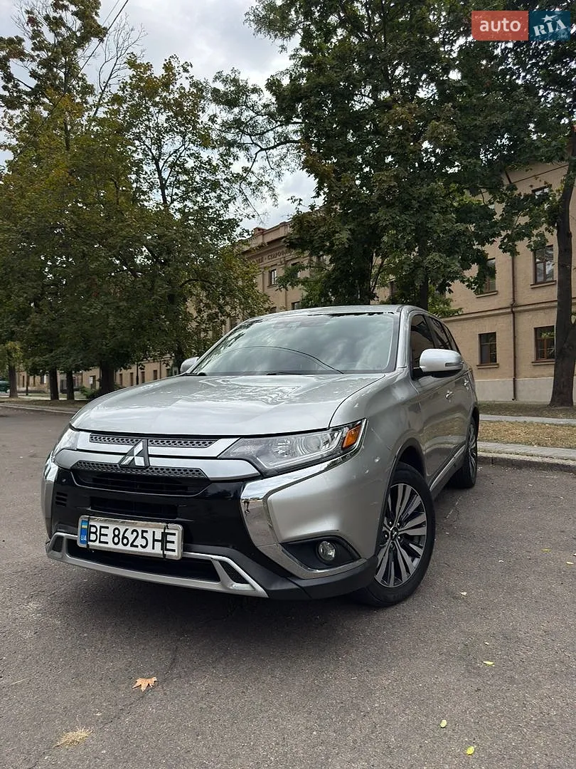 Mitsubishi Outlander, 2019