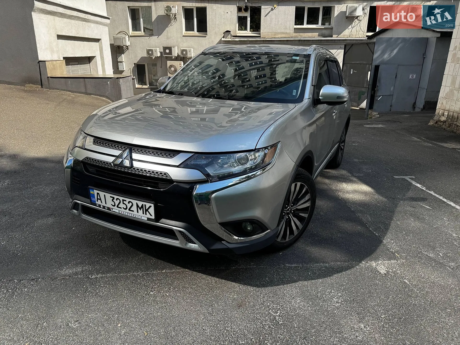 Mitsubishi Outlander, 2020