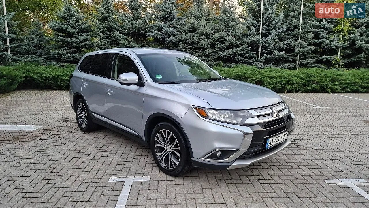 Mitsubishi Outlander, 2015